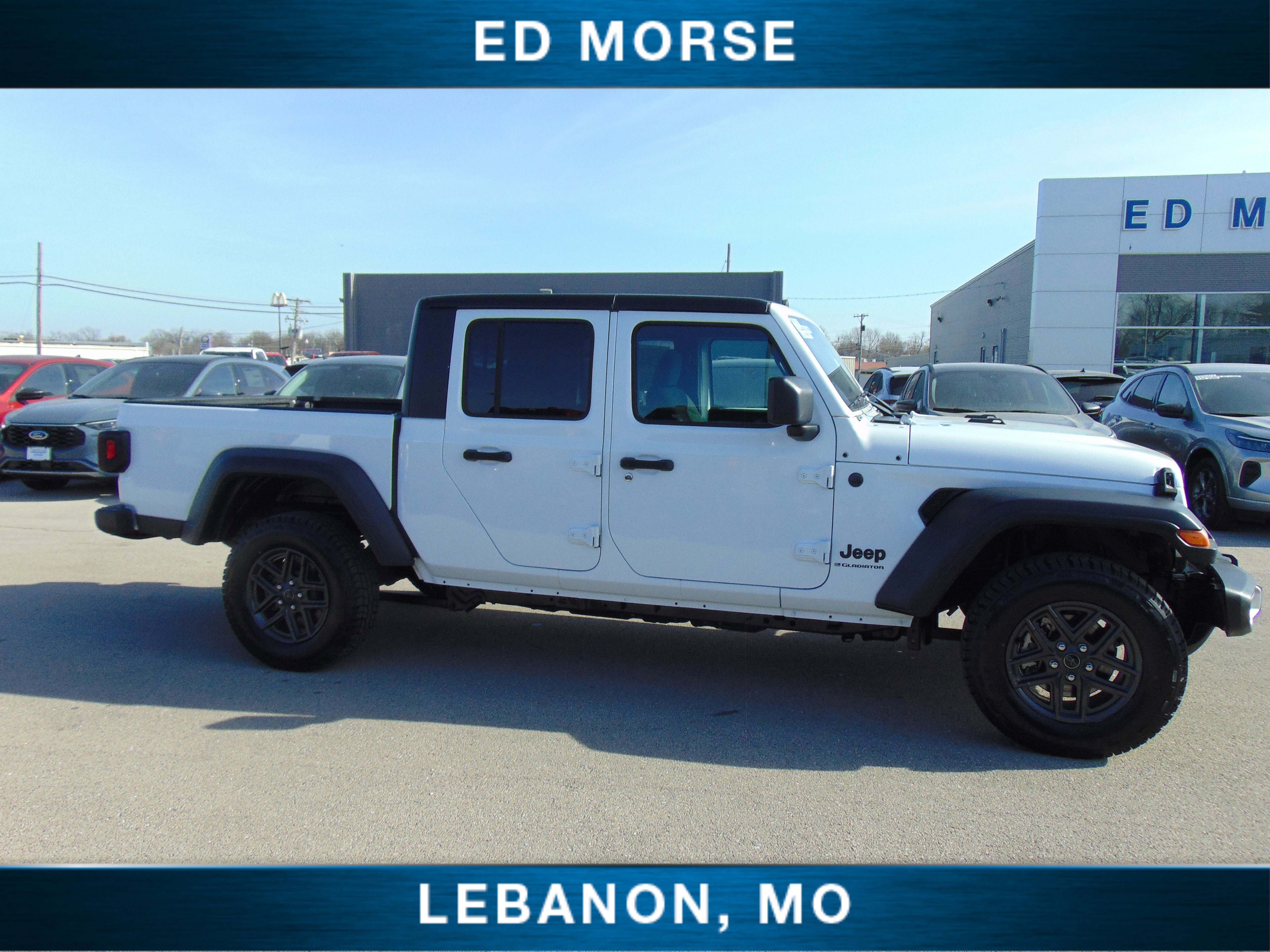 Used 2025 Jeep Gladiator Sport image 5
