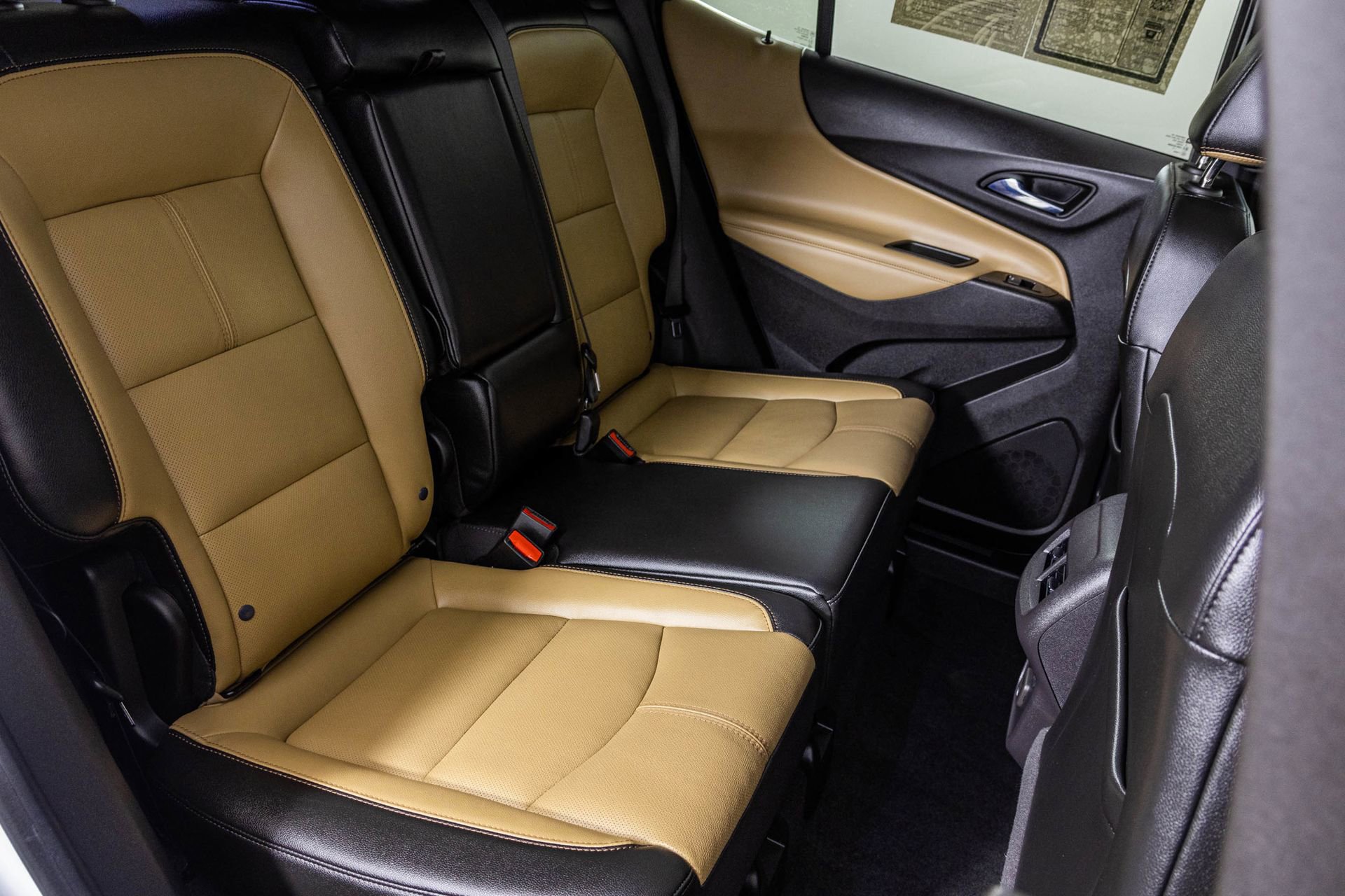 Used 2024 Chevrolet Equinox Premier image 47