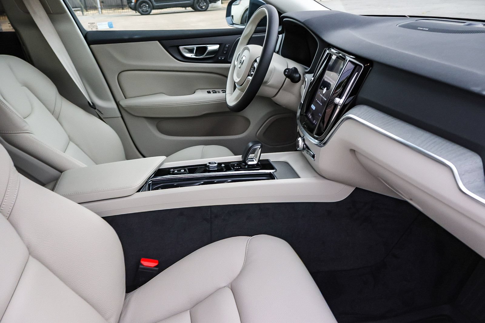 New 2026 Volvo V60 B5 Cross Country Plus w/ Climate Package AWD/4WD image 17