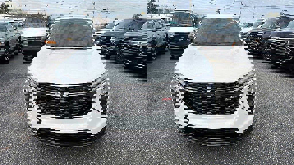 New 2026 Chevrolet Trax RS w/ Driver Confidence Package image 2