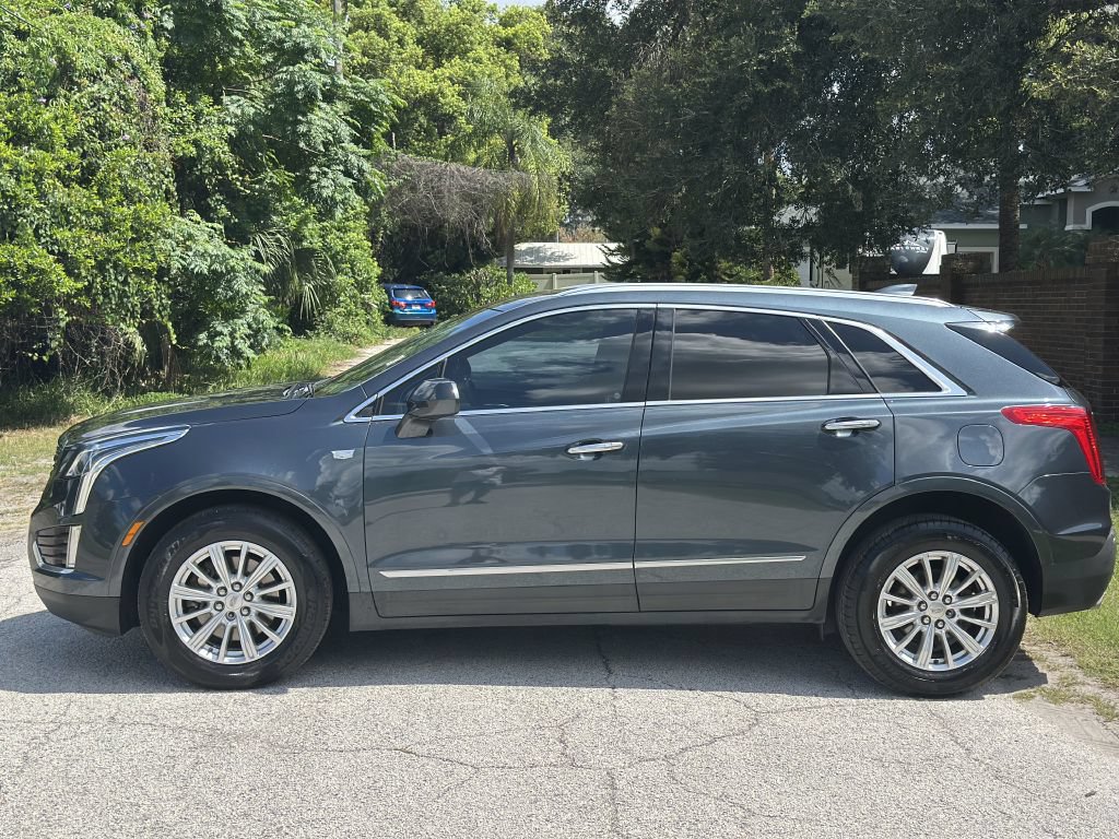 Used 2019 Cadillac XT5 FWD image 2