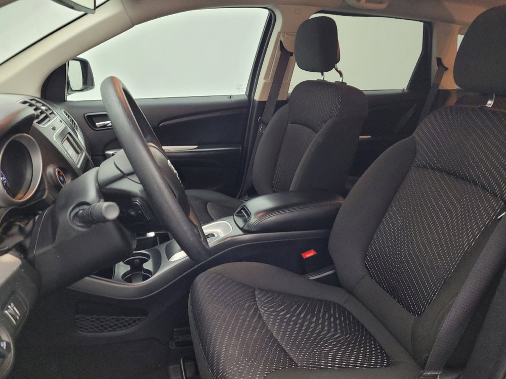 Used 2019 Dodge Journey SE FWD image 17