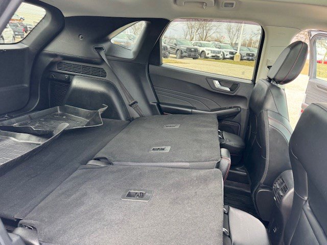 Used 2022 Ford Escape SEL w/ SEL Stealth AWD Package image 33
