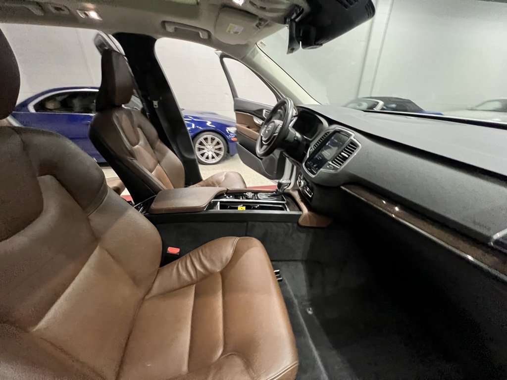 Used 2019 Volvo XC90 T6 Momentum w/ Protection Package image 28