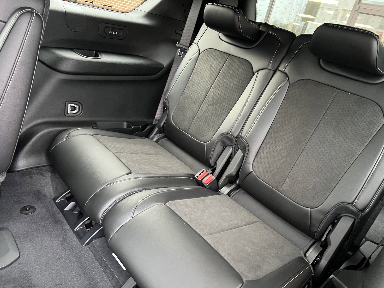 New 2025 Jeep Grand Cherokee L Altitude AWD/4WD image 10