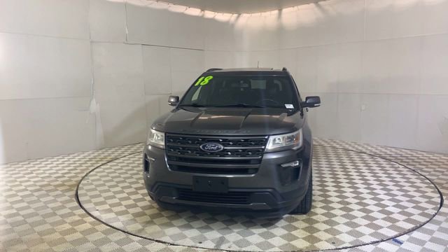 Used 2018 Ford Explorer XLT w/ Equipment Group 202A AWD/4WD image 3