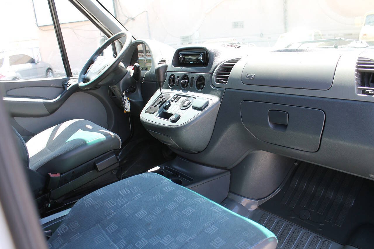 Used 2006 Dodge Sprinter 3500 w/ PWR Convenience Group RWD image 25