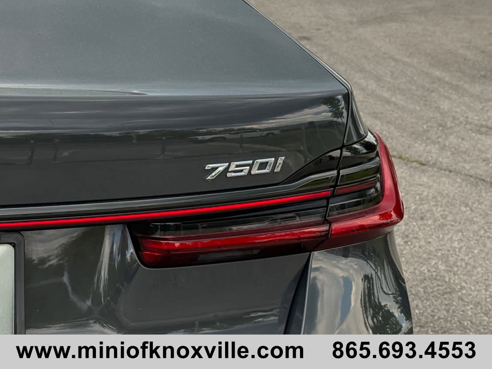 Used 2022 BMW 750i xDrive w/ Executive Package AWD/4WD image 11