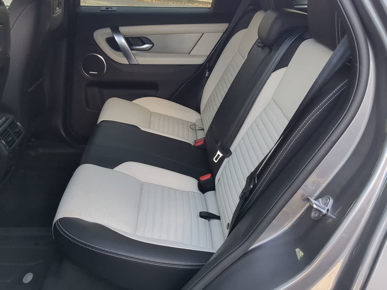 Certified 2025 Land Rover Discovery Sport Dynamic SE AWD/4WD image 20