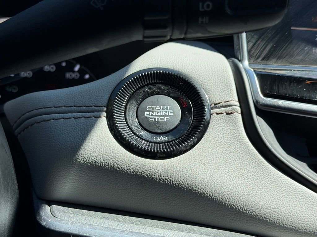 Certified 2025 Jeep Compass Limited AWD/4WD image 28