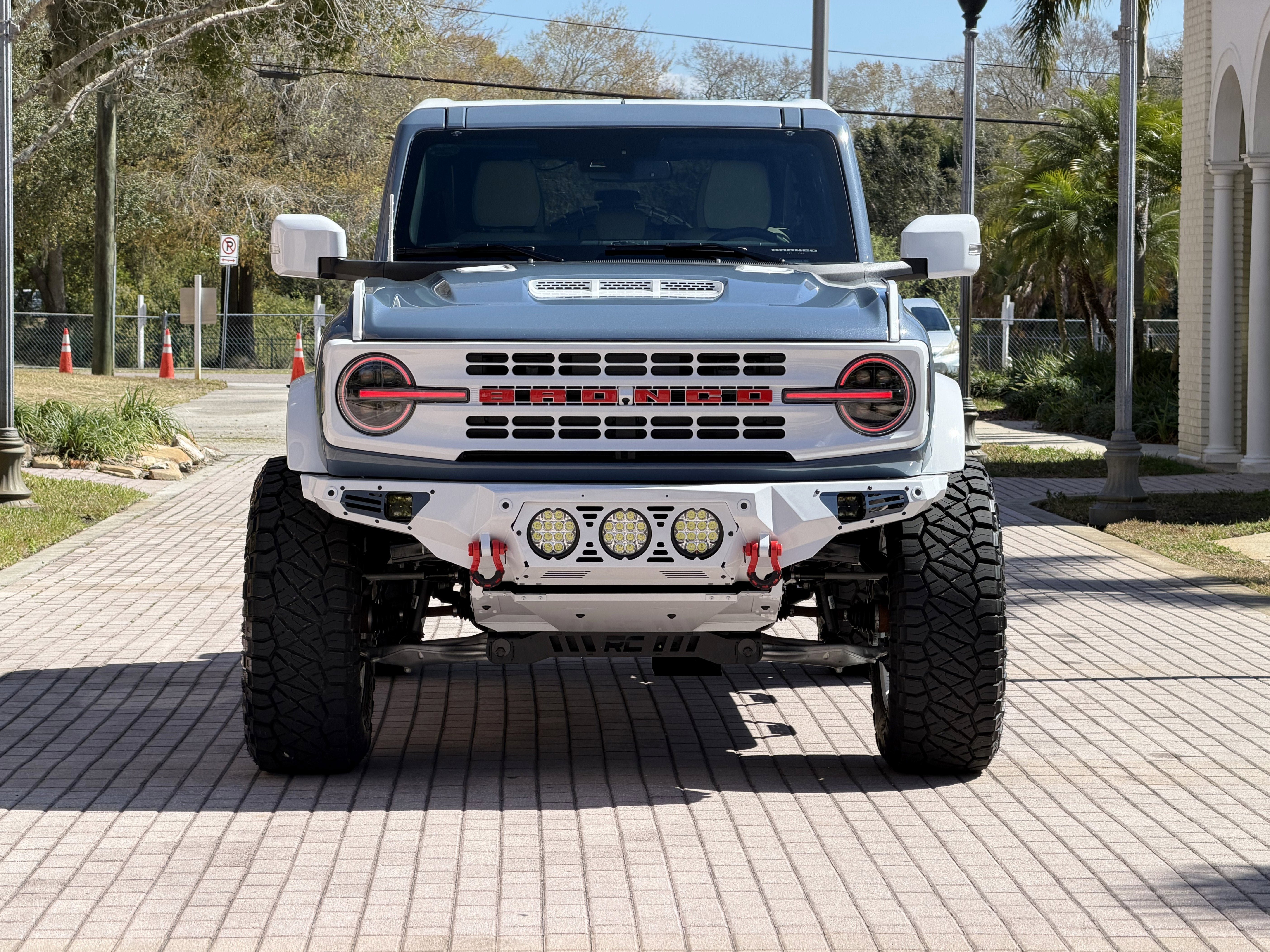 Used 2025 Ford Bronco Outer Banks AWD/4WD image 5