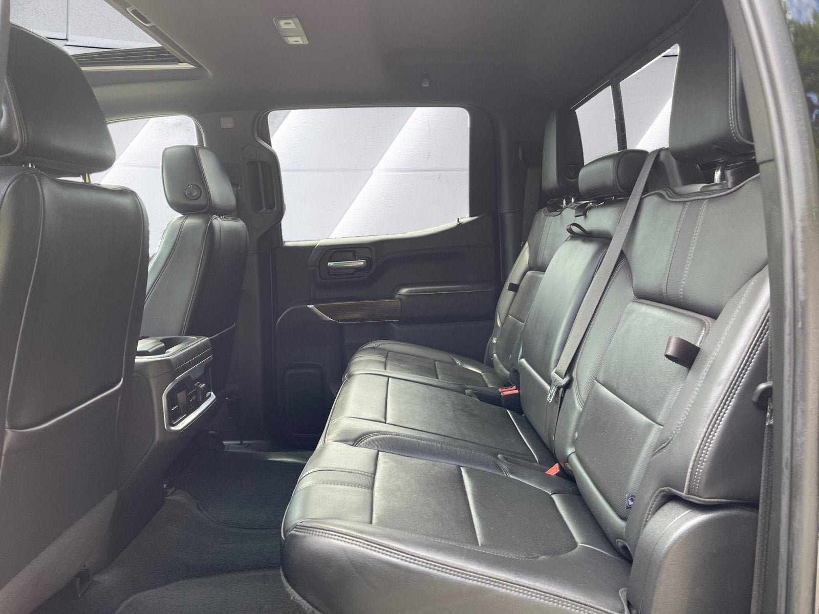 Used 2022 Chevrolet Silverado 1500 High Country w/ Technology Package AWD/4WD image 31