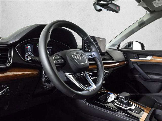 Used 2023 Audi Q5 2.0T Premium Plus w/ Premium Plus Package AWD/4WD image 10
