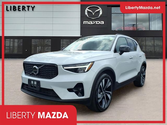 Used 2023 Volvo XC40 B5 Plus w/ Driver Assist Package image 1