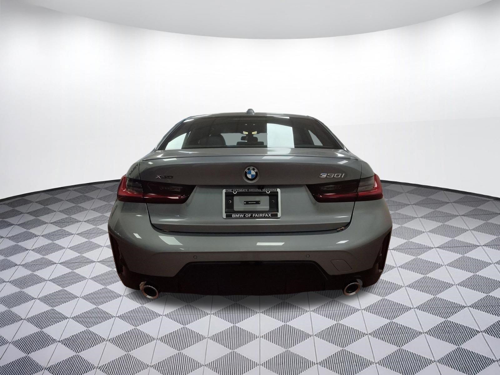 Used 2026 BMW 330i xDrive Sedan w/ M Sport Package AWD/4WD image 9