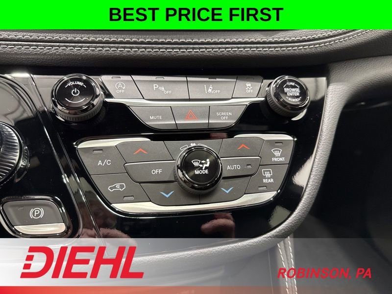 New 2026 Chrysler Pacifica Limited AWD/4WD image 36