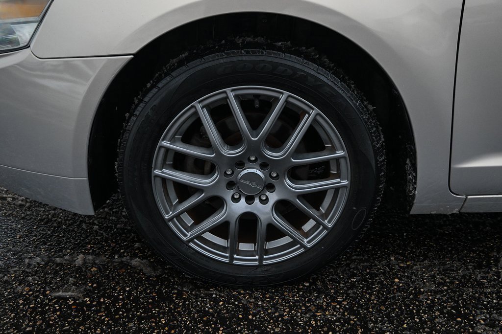 Used 2009 Lincoln MKZ image 12