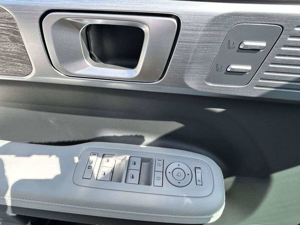 New 2027 Hyundai Santa Fe Limited FWD image 16