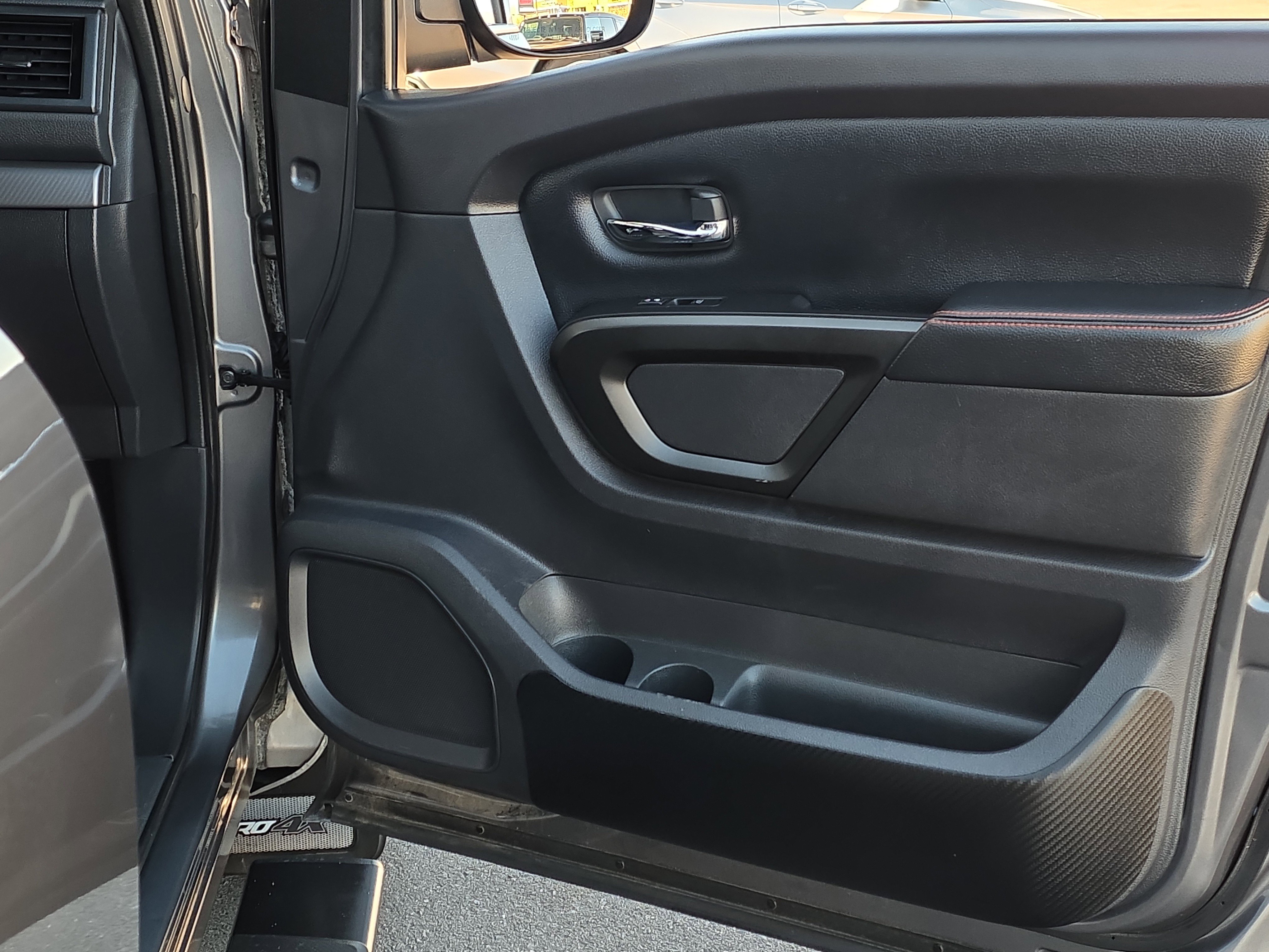 Used 2021 Nissan Titan PRO-4X w/ Off Road Protection Package image 29