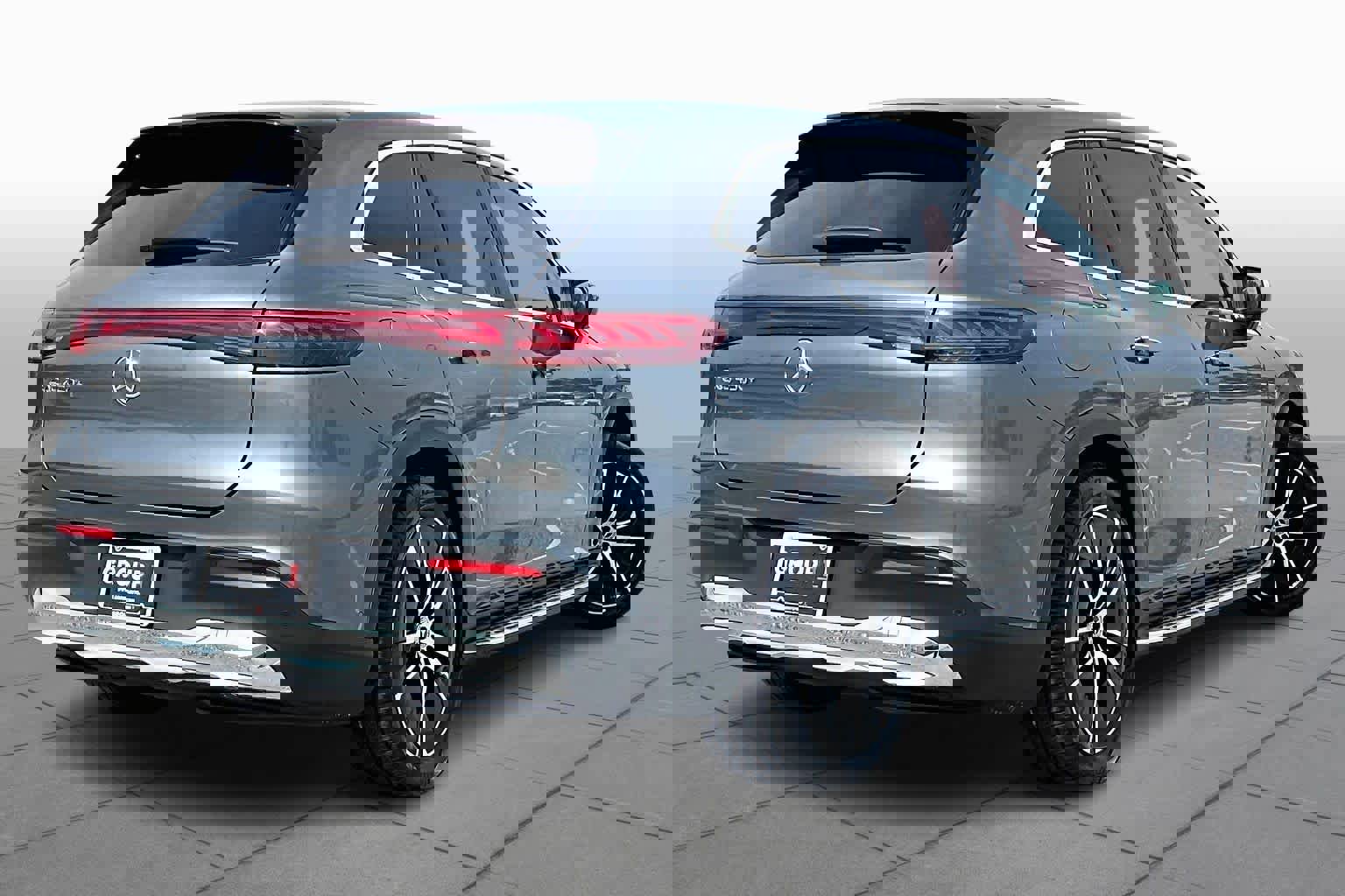 Used 2023 Mercedes-Benz EQS 450+ SUV image 12