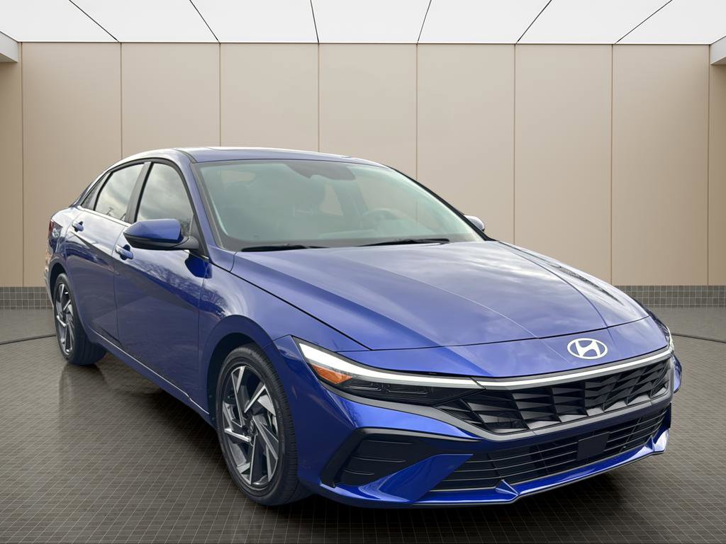Certified 2025 Hyundai Elantra Limited image 7