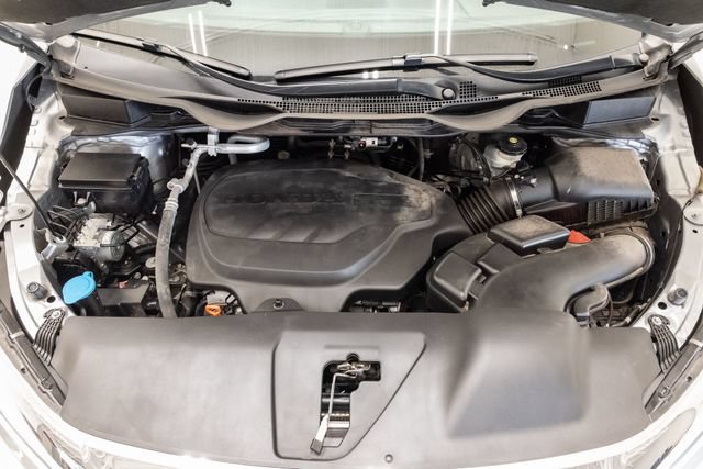 Used 2024 Honda Odyssey Touring image 3