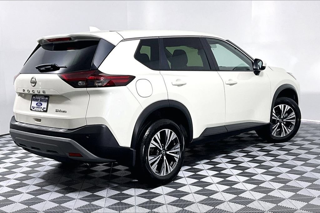 Used 2023 Nissan Rogue SV AWD/4WD image 12