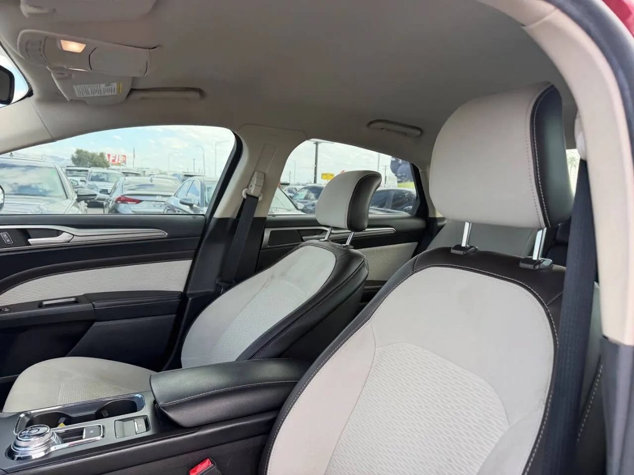 Used 2019 Ford Fusion SE w/ Equipment Group 151A FWD image 22