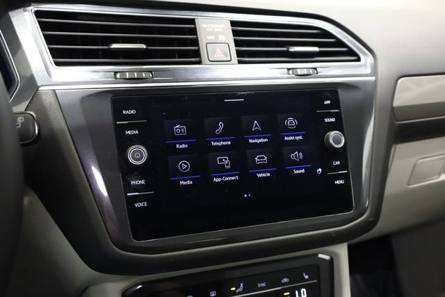 Used 2023 Volkswagen Tiguan SE FWD image 21