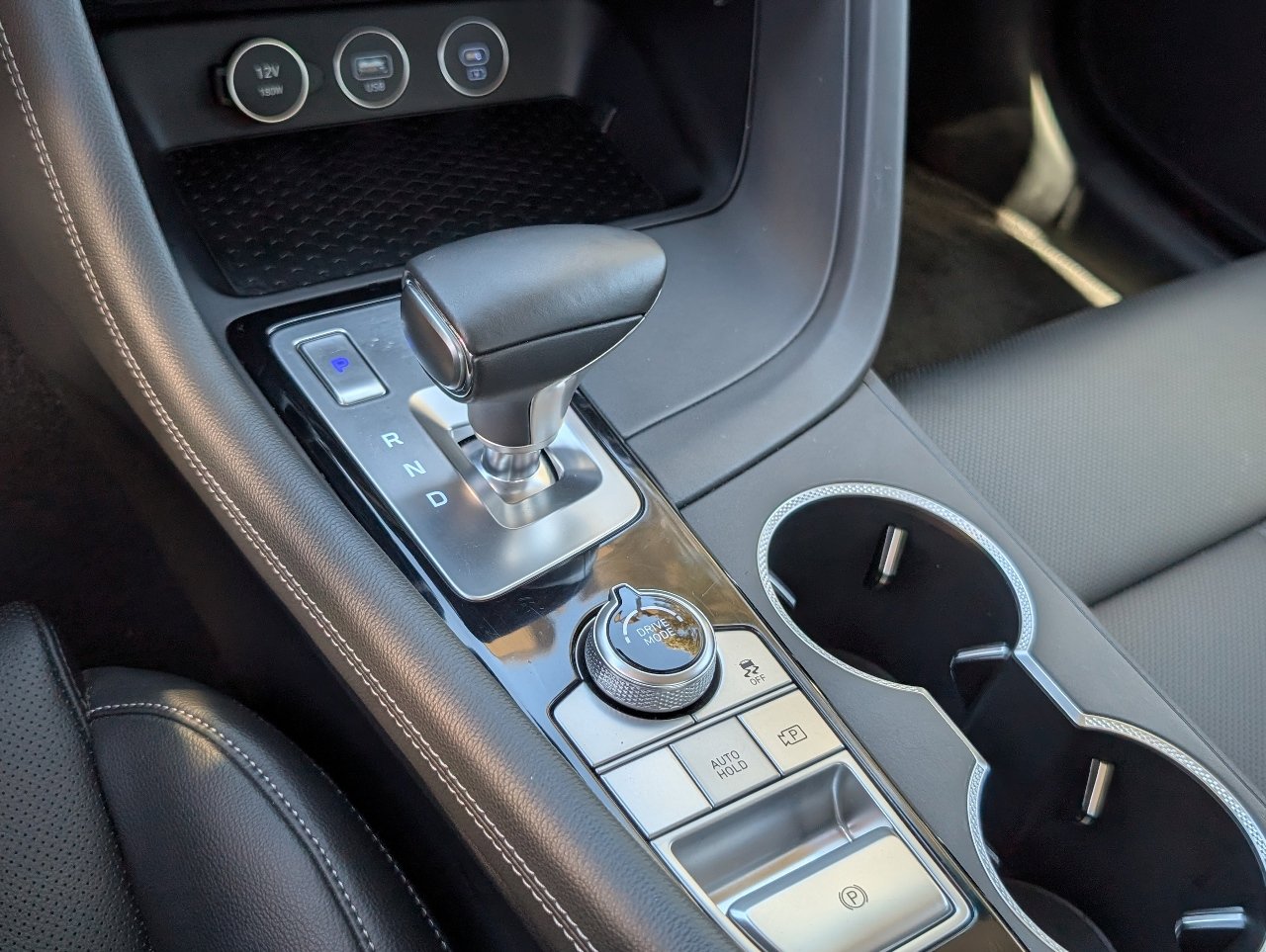 Used 2026 Genesis G70 2.5T image 16