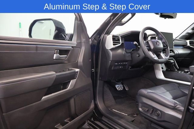 Used 2025 Toyota Sequoia Platinum AWD/4WD image 9