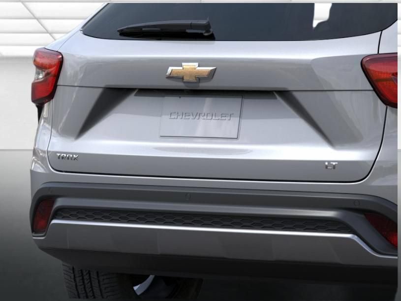 New 2026 Chevrolet Trax LT w/ Sunroof Package FWD image 15