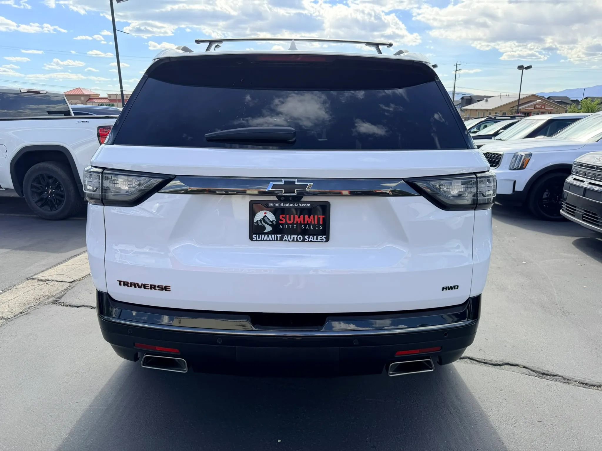 Used 2021 Chevrolet Traverse Premier w/ Redline Edition AWD/4WD image 4