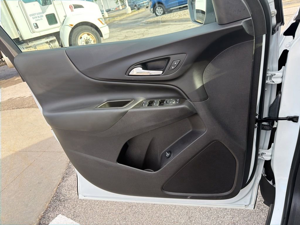 Certified 2024 Chevrolet Equinox LT w/ LPO, Floor Liner Package image 34