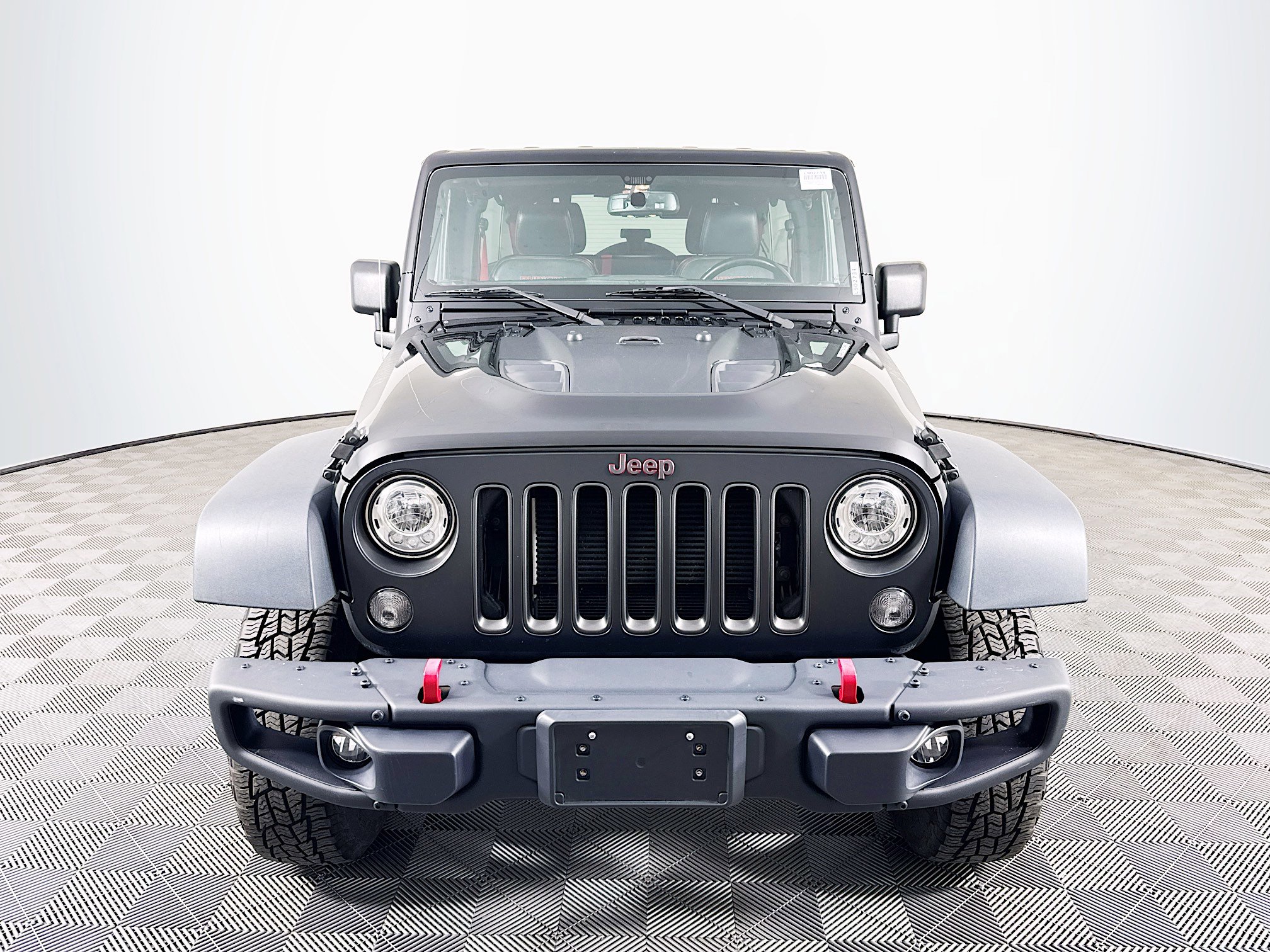 Used 2018 Jeep Wrangler Unlimited Rubicon w/ Connectivity Group image 2