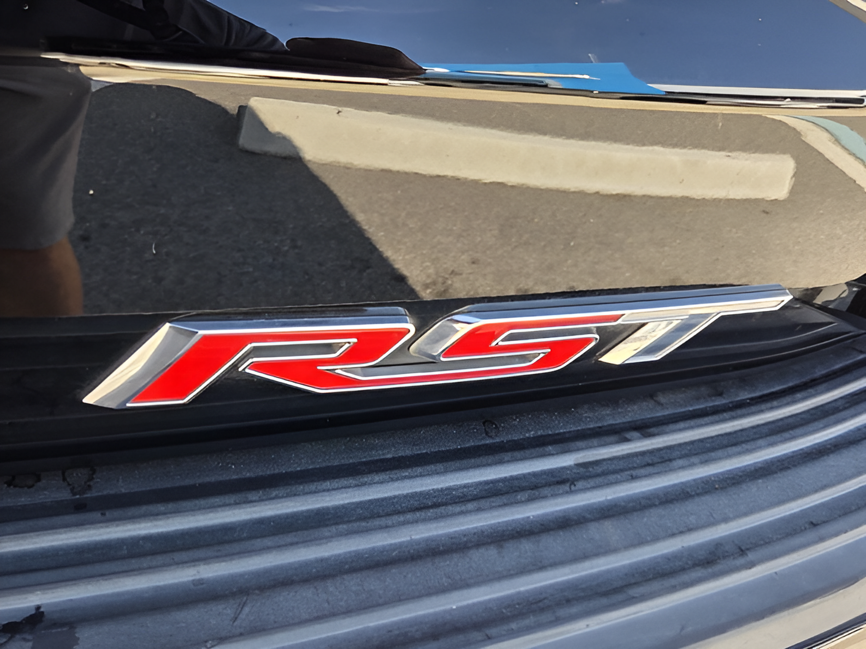 Certified 2022 Chevrolet Tahoe RST RWD image 32