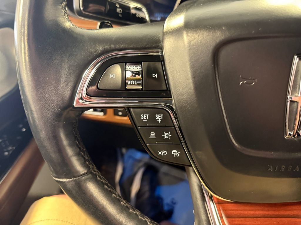 Used 2023 Lincoln Navigator Reserve AWD/4WD image 15