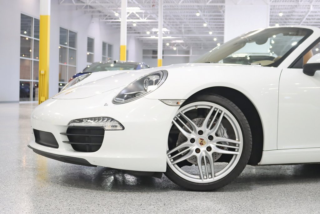 Used 2014 Porsche 911 Carrera RWD image 3