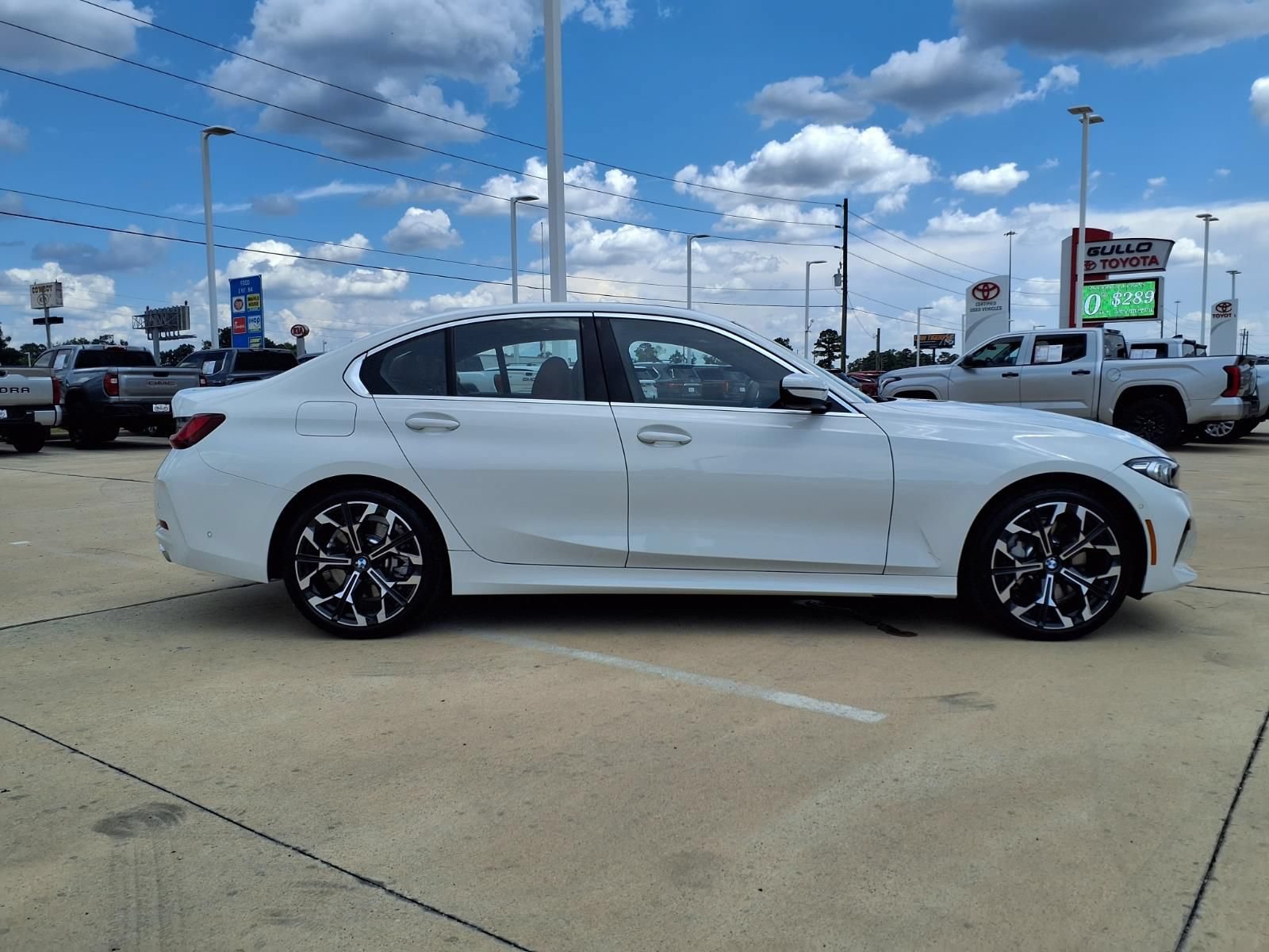 Used 2026 BMW 330i Sedan w/ Premium Package RWD image 8