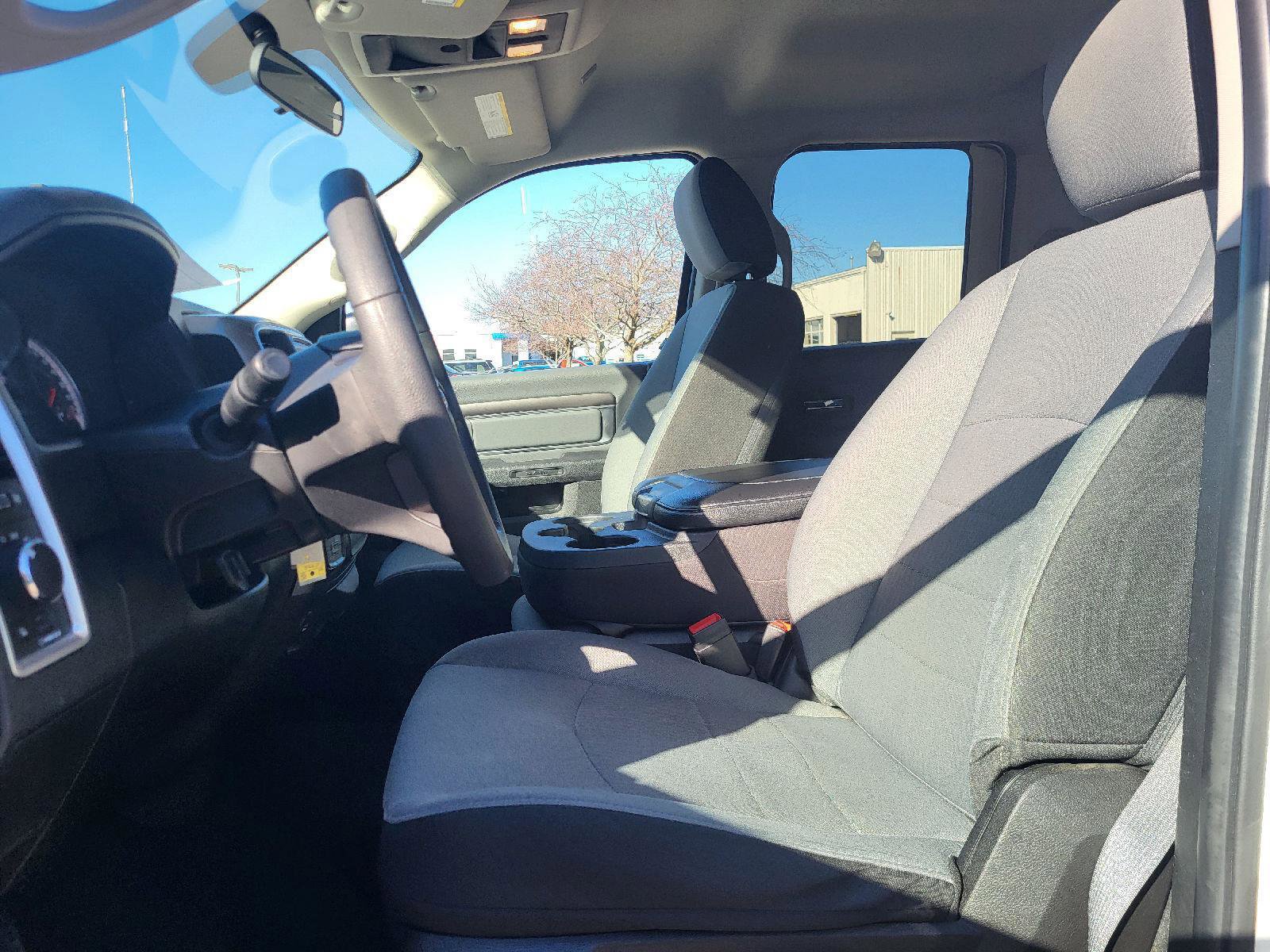 Used 2024 RAM 1500 Classic SLT image 9