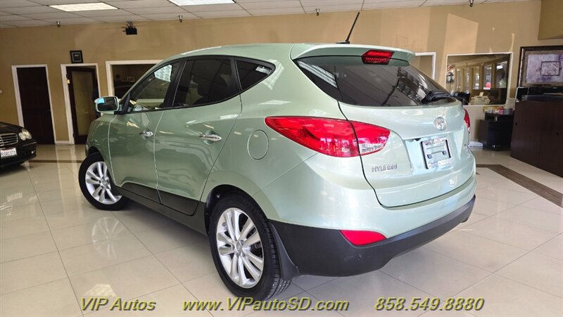 Used 2011 Hyundai Tucson Limited w/ Premium Pkg 3 FWD image 11
