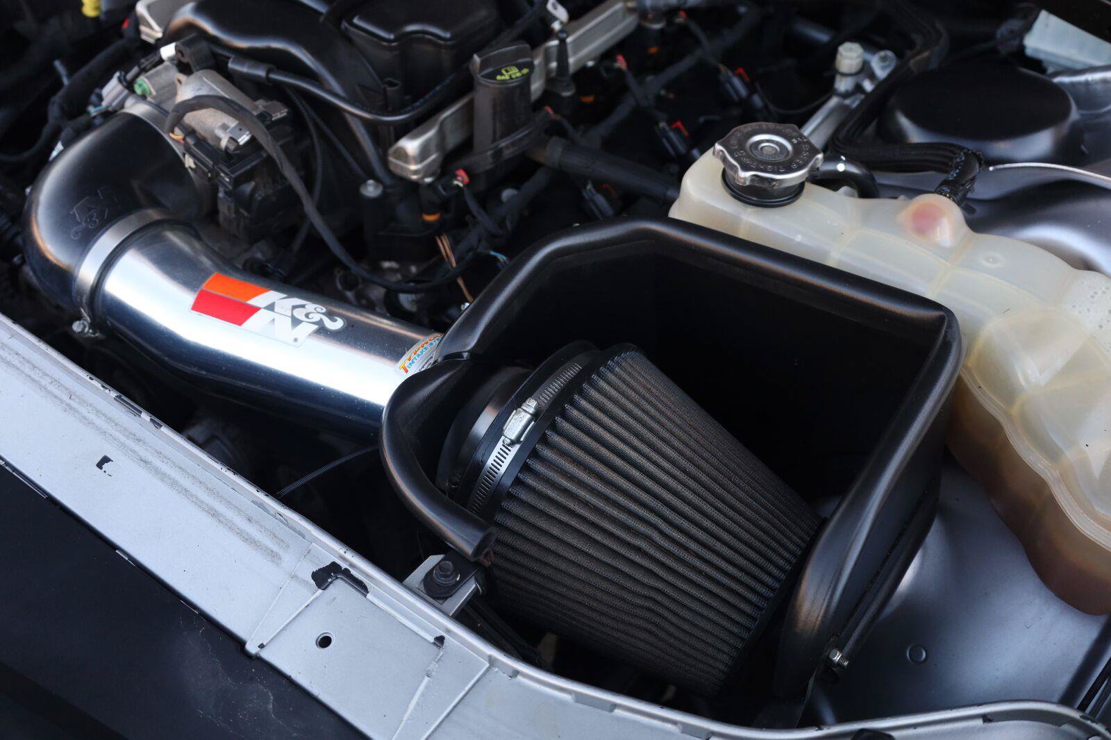 Used 2018 Dodge Challenger R/T RWD image 17