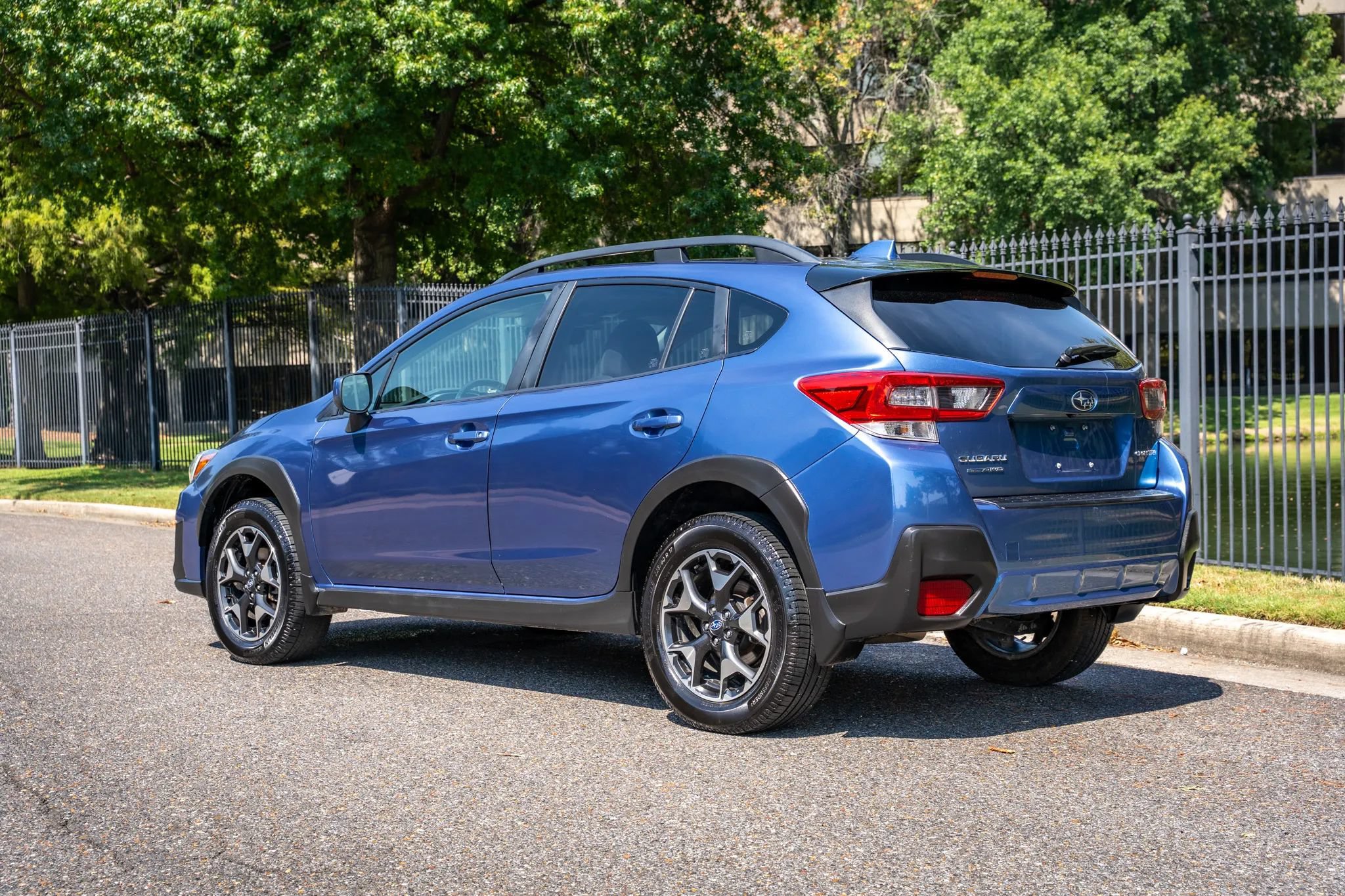 Used 2020 Subaru Crosstrek 2.0i Premium w/ Moonroof Package 1 AWD/4WD image 8