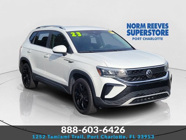 Used 2023 Volkswagen Taos SE w/ Black Wheel Package FWD image 1
