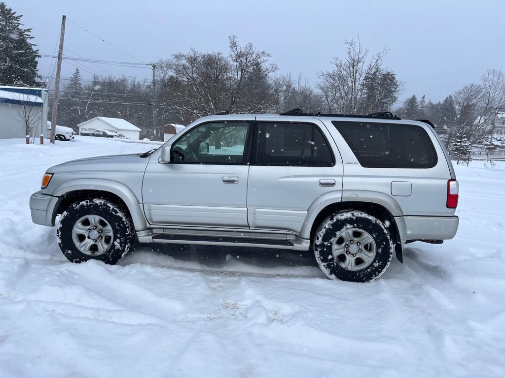 Used 2002 Toyota 4Runner Limited image 11