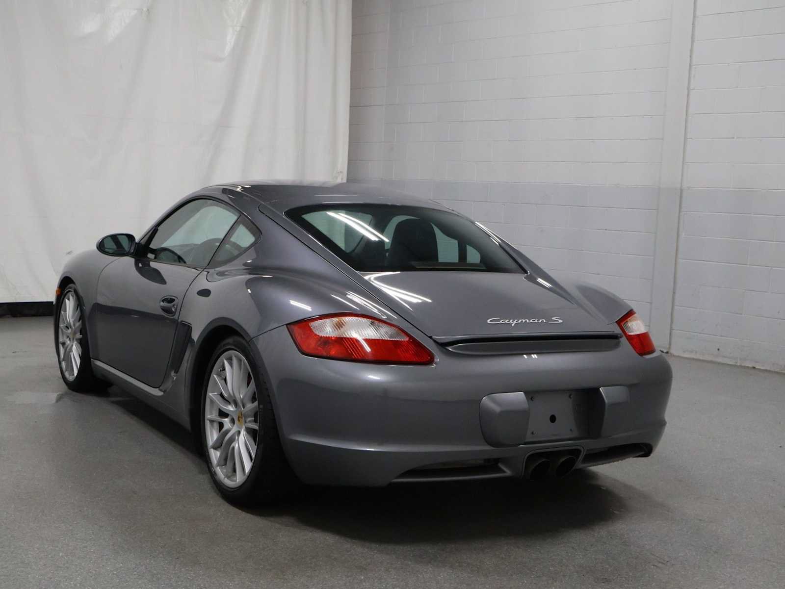 Used 2006 Porsche Cayman S RWD image 3