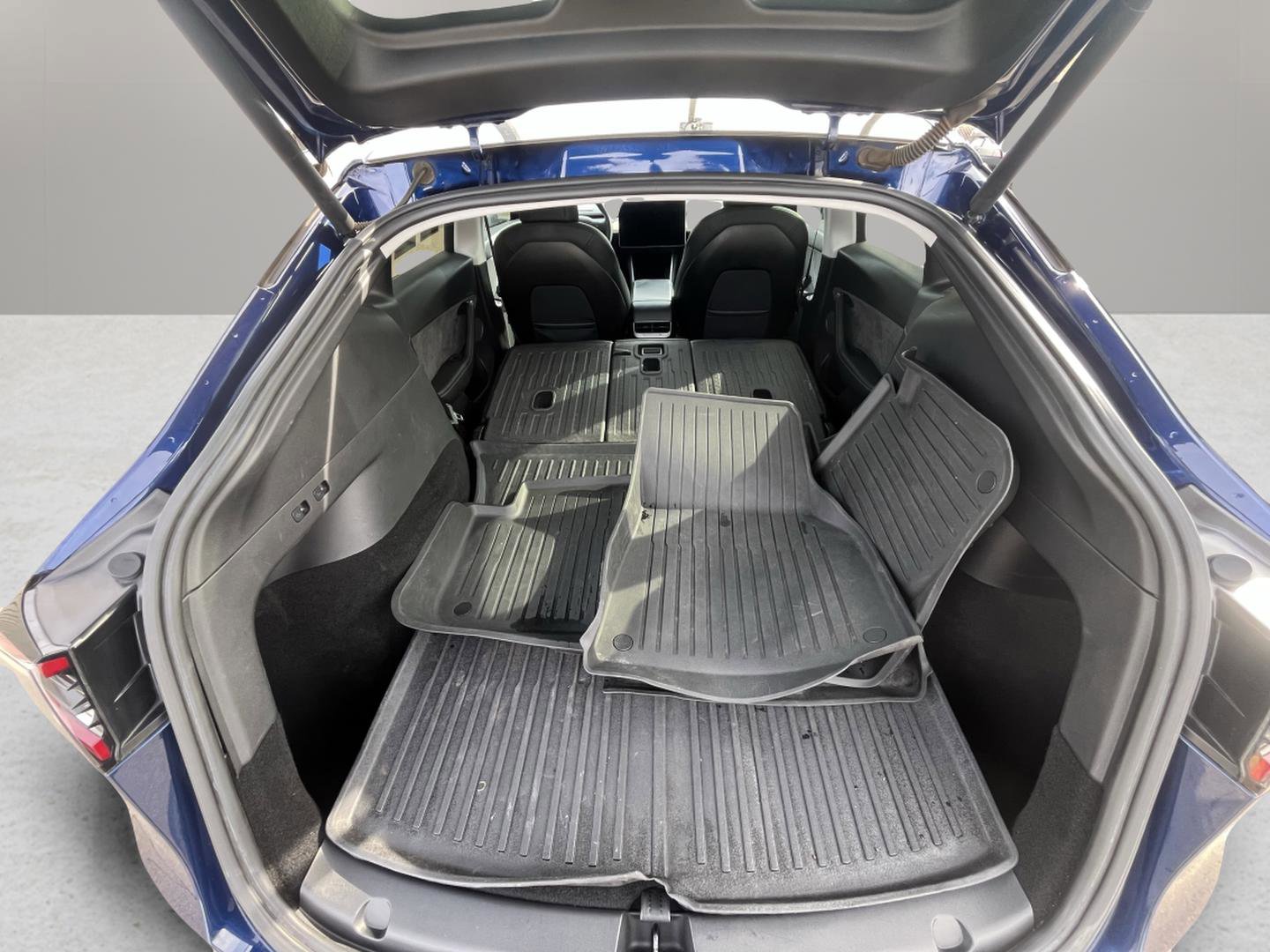 Used 2020 Tesla Model Y Long Range image 25