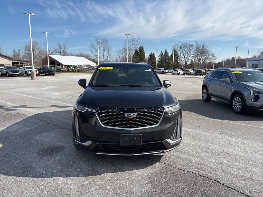 Used 2023 Cadillac XT6 Premium Luxury AWD/4WD image 2