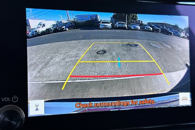 Used 2025 Toyota RAV4 LE AWD/4WD image 24