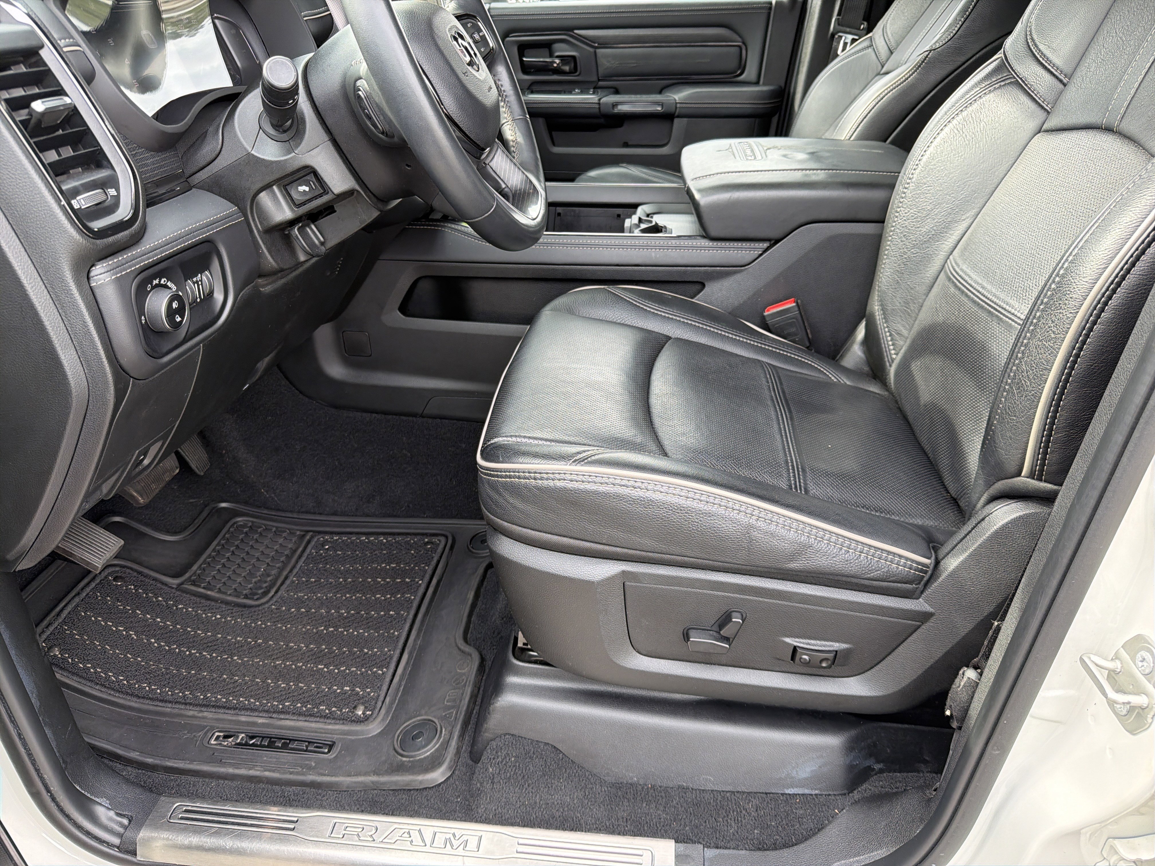 Used 2023 RAM 2500 Limited image 18